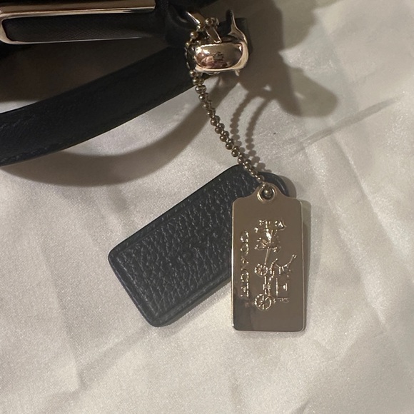 Coach Madison Black Leather Handbag with gold trim - Picture 15 of 16